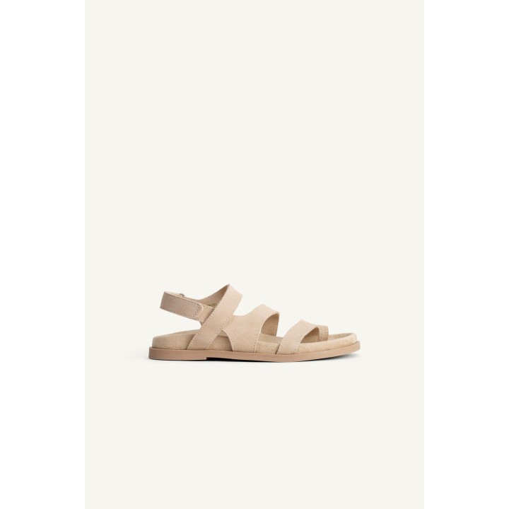 Кожаные сандалии