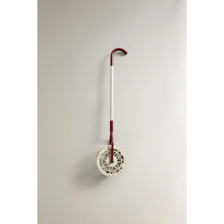 Детская новогодняя подвижная погремушка на колёсиках