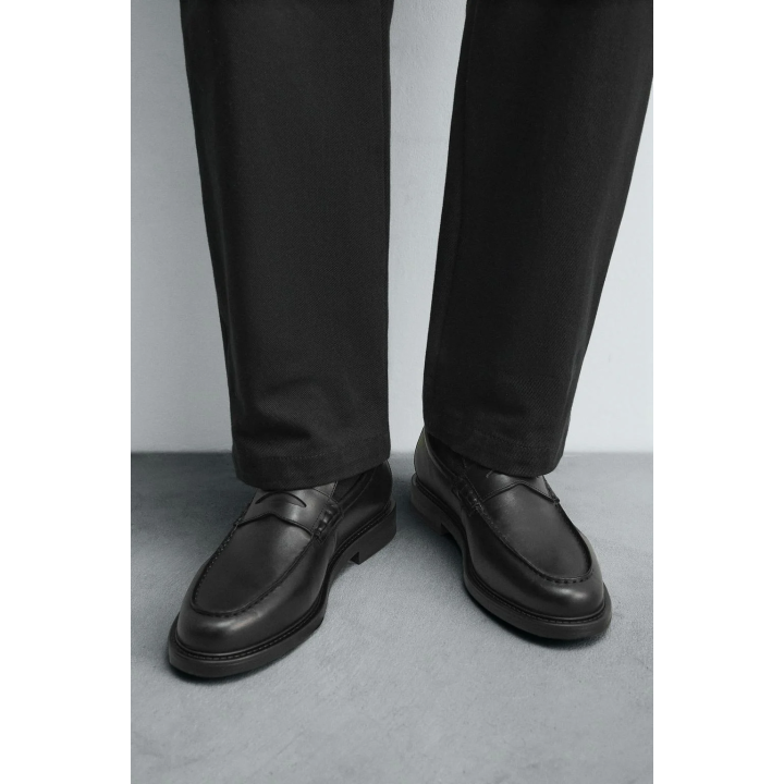 КОЖАНЫЕ ЛОФЕРЫ С ПЛАНКОЙ