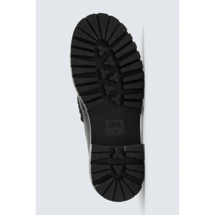 КОЖАНЫЕ ЛОФЕРЫ С ПЛАНКОЙ