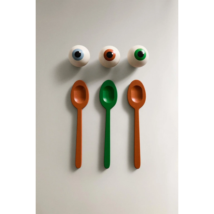 Детская игрушка для хэллоуина — ложка