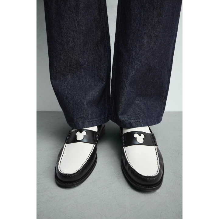 КОЖАНЫЕ ЛОФЕРЫ С ПЛАНКОЙ HARRY LAMBERT FOR ZARA X DISNEY