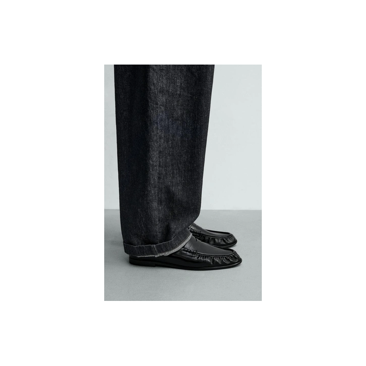 СТРОГИЕ ЛОФЕРЫ С ПЛАНКОЙ