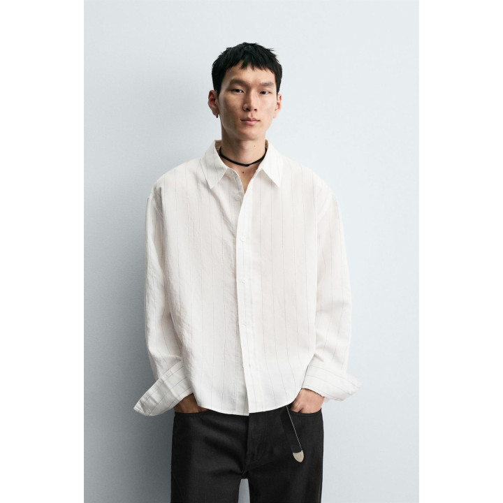 РУБАШКА СТРУЯЩЕГОСЯ ПОКРОЯ С НЕРОВНОЙ ПОЛОСКОЙ