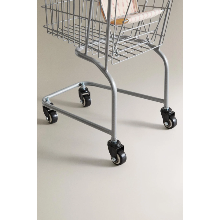 Детская игрушечная супермаркетная тележка