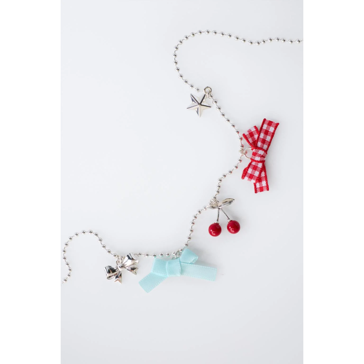 Ожерелье с вишней и бантом