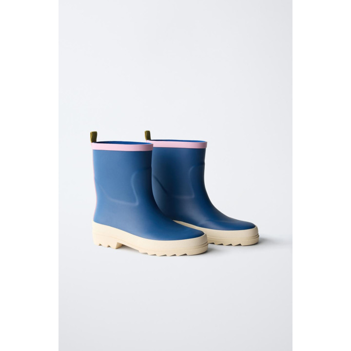 РЕЗИНОВЫЕ САПОГИ В СТИЛЕ КОЛОР-БЛОК