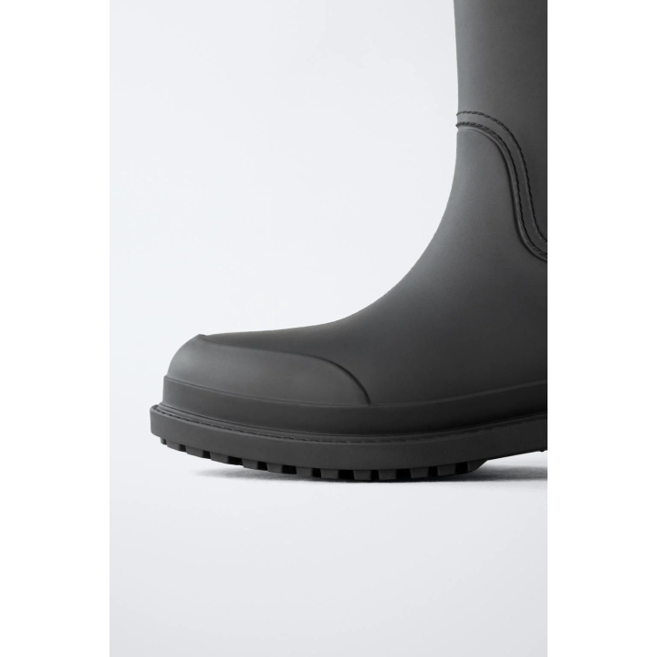 ВЫСОКИЕ РЕЗИНОВЫЕ САПОГИ