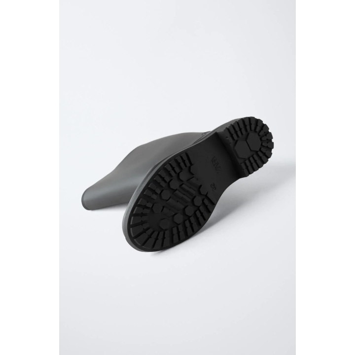 ВЫСОКИЕ РЕЗИНОВЫЕ САПОГИ