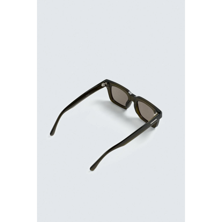 КВАДРАТНЫЕ СОЛНЦЕЗАЩИТНЫЕ ОЧКИ