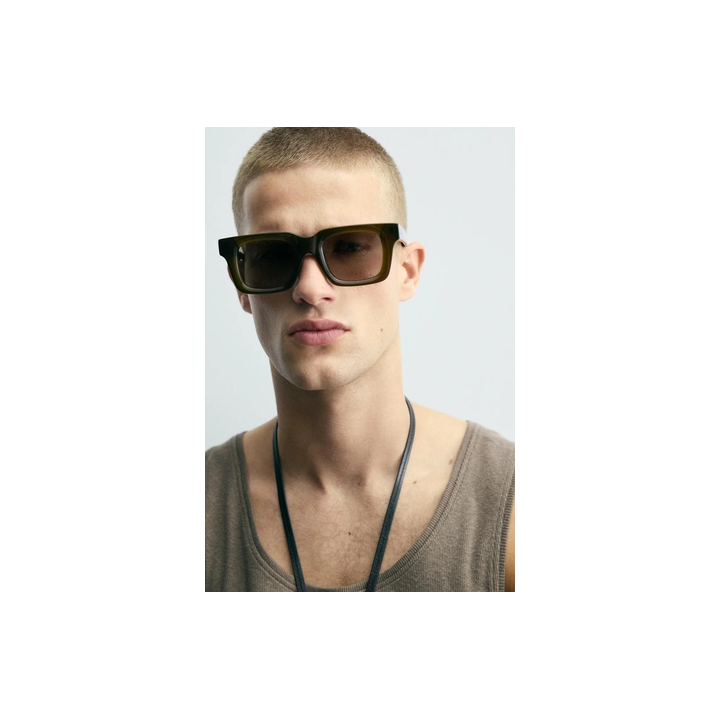 КВАДРАТНЫЕ СОЛНЦЕЗАЩИТНЫЕ ОЧКИ