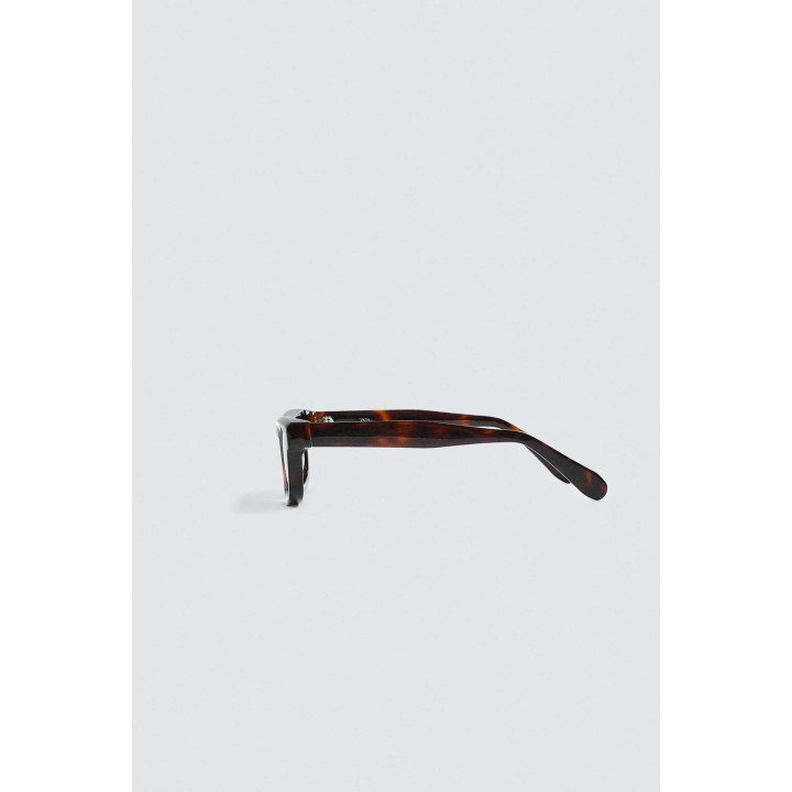 ПРЯМОУГОЛЬНЫЕ СОЛНЦЕЗАЩИТНЫЕ ОЧКИ