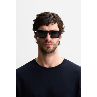 Солнцезащитные очки прямоугольной формы