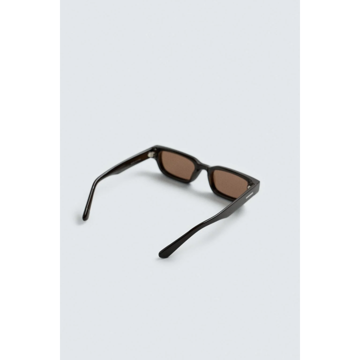 ПРЯМОУГОЛЬНЫЕ СОЛНЦЕЗАЩИТНЫЕ ОЧКИ LIMITED EDITION