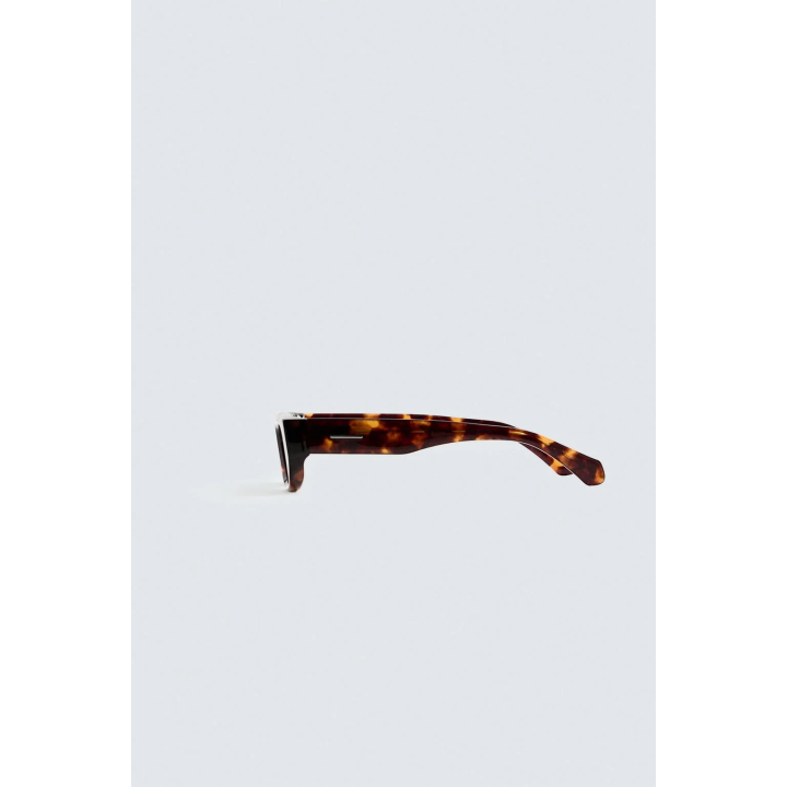 ПРЯМОУГОЛЬНЫЕ СОЛНЦЕЗАЩИТНЫЕ ОЧКИ