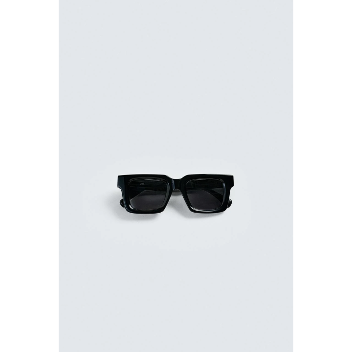 СОЛНЦЕЗАЩИТНЫЕ ОЧКИ КВАДРАТНЫЕ