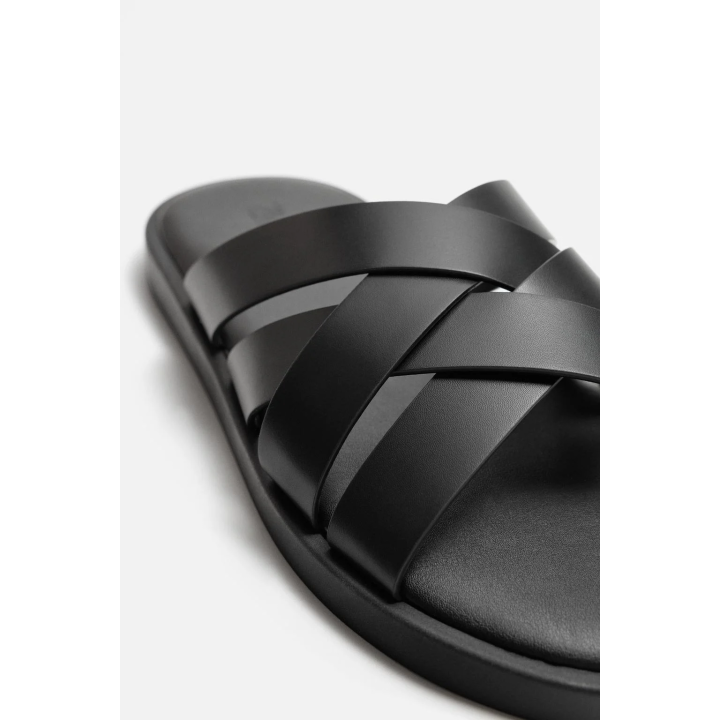 САНДАЛИИ С РЕМЕШКАМИ ИЗ КОЖИ