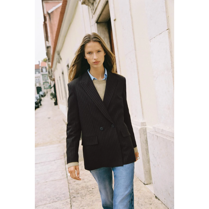 ДВУБОРТНЫЙ БЛЕЙЗЕР ОВЕРСАЙЗ