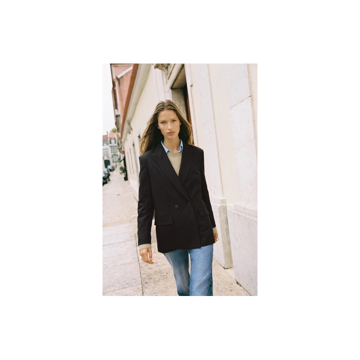 ДВУБОРТНЫЙ БЛЕЙЗЕР ОВЕРСАЙЗ