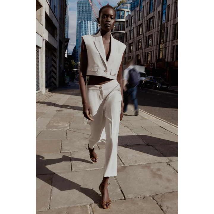 УКОРОЧЕННЫЙ ЖИЛЕТ С КЛАПАНАМИ