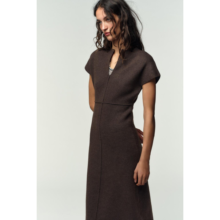 ТРИКОТАЖНОЕ ПЛАТЬЕ МИДИ