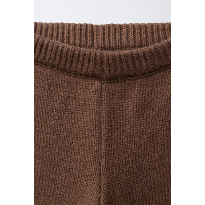 ТРИКОТАЖНЫЕ БРЮКИ С ВЫШИВКОЙ В ВИДЕ ЦВЕТОВ