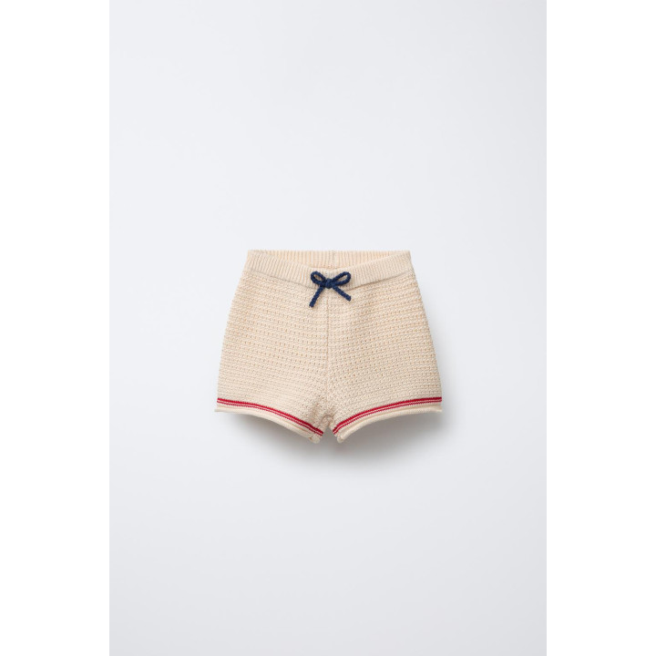 ТРИКОТАЖНЫЕ ШОРТЫ-БЕРМУДЫ С КОНТРАСТНОЙ ОТДЕЛКОЙ