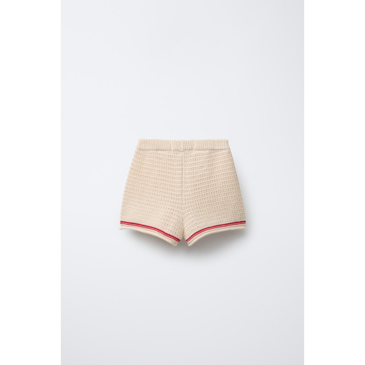 ТРИКОТАЖНЫЕ ШОРТЫ-БЕРМУДЫ С КОНТРАСТНОЙ ОТДЕЛКОЙ