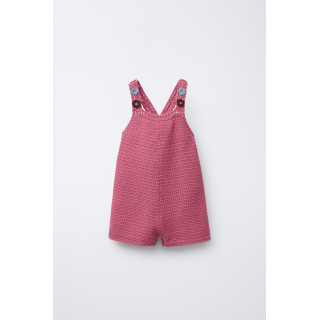 КОРОТКИЙ КОМБИНЕЗОН ИЗ ТРИКОТАЖА, ВЯЗАНОГО КРЮЧКОМ, С ЦВЕТАМИ