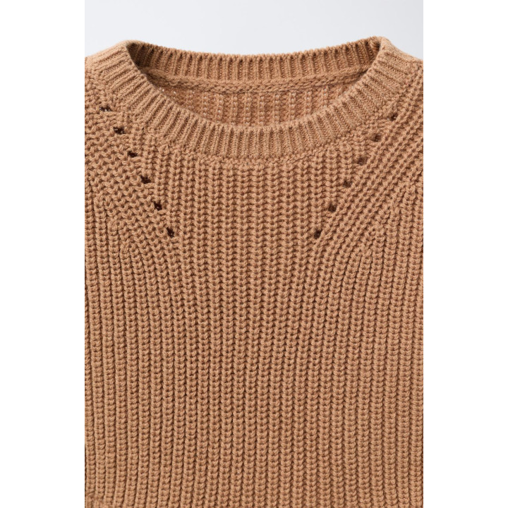 РУБАШКА С ВЫШИВКОЙ ИЗ ЦВЕТОВ И КОМБИНИРОВАННЫЙ ТРИКОТАЖНЫЙ ЖИЛЕТ