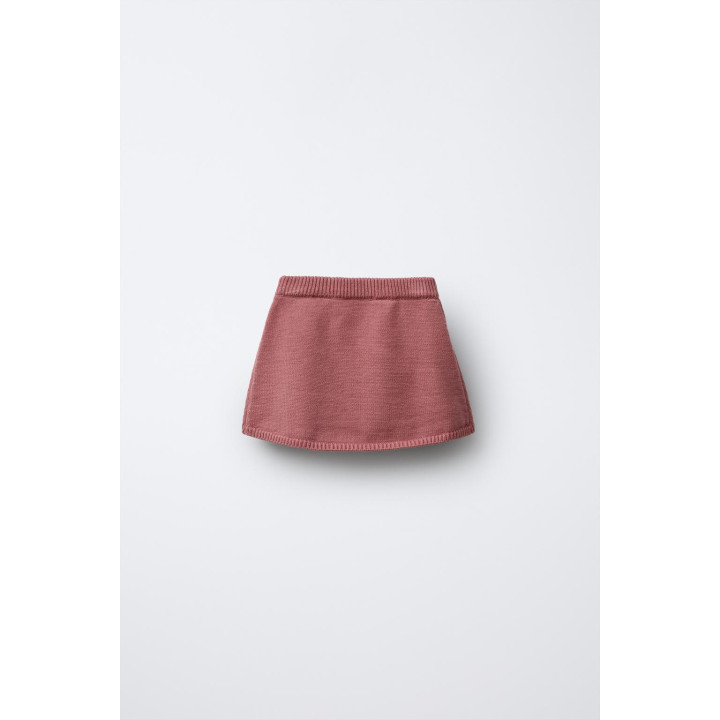 ТРИКОТАЖНАЯ ЮБКА С ВЫШИТЫМИ ЦВЕТАМИ