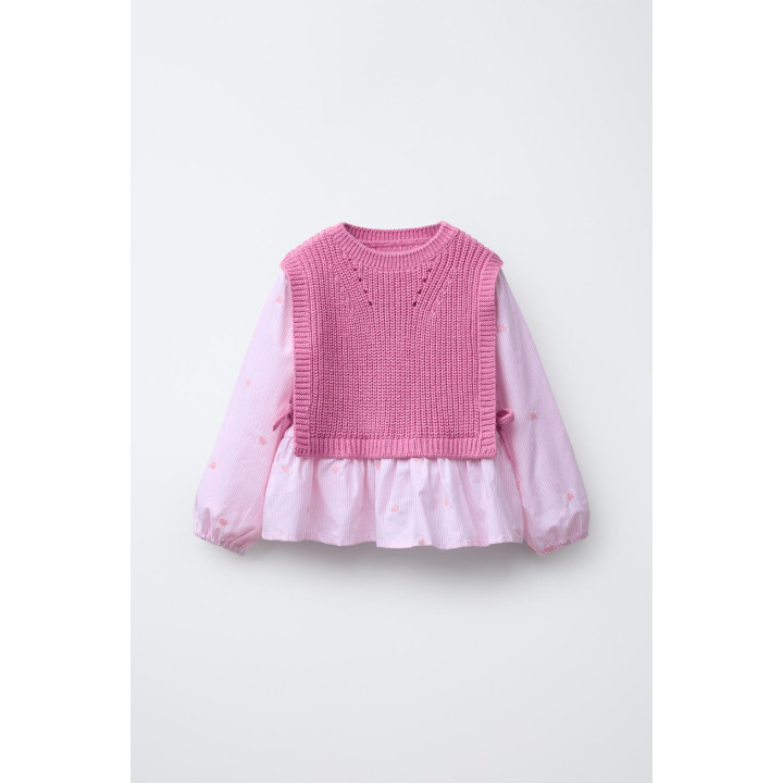 РУБАШКА С ВЫШИВКОЙ «СЕРДЦА» И ТРИКОТАЖНЫЙ ЖИЛЕТ