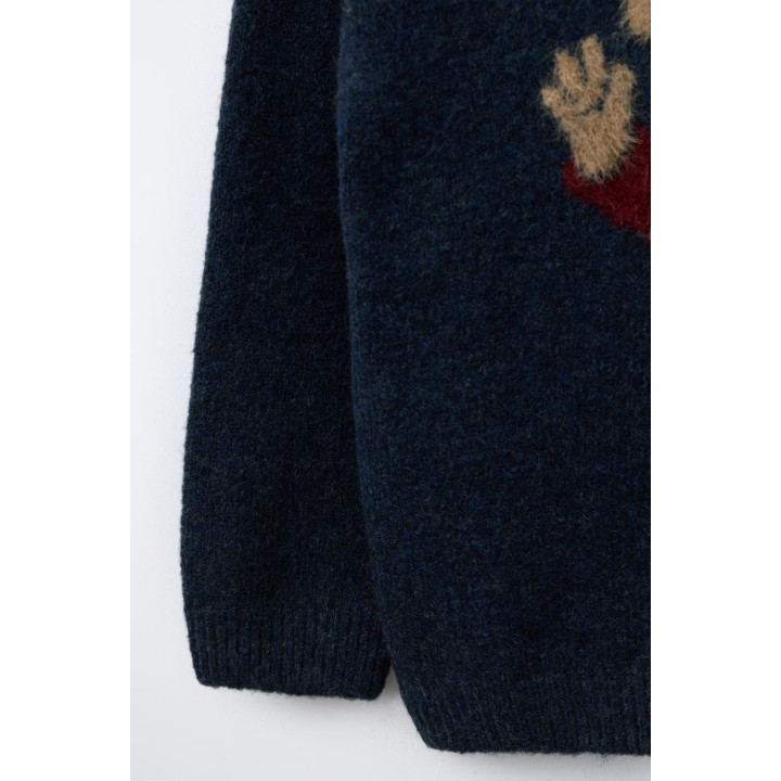 СВИТЕР С УЗОРОМ «МЕДВЕДЬ НА СКЕЙТЕ»