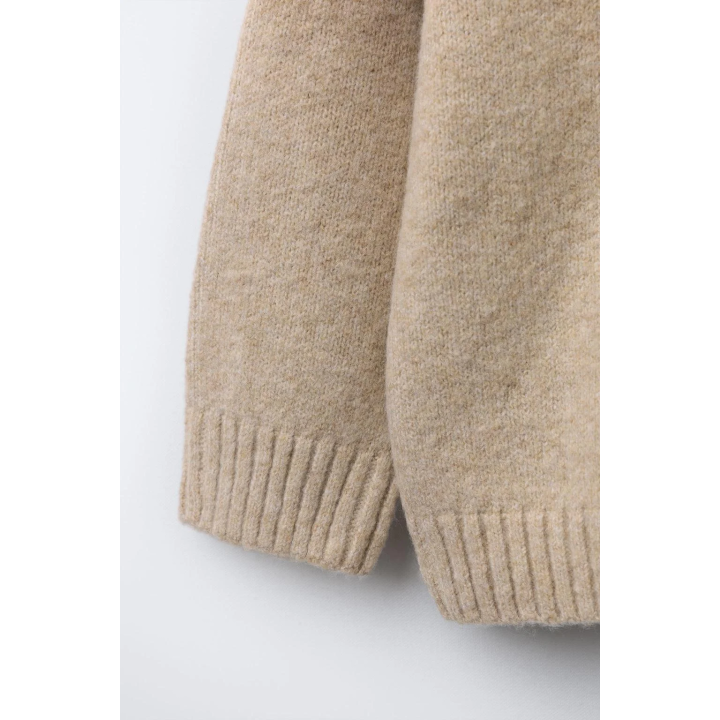 МЯГКОЕ ТРИКОТАЖНОЕ ПОЛО С ВЫШИВКОЙ