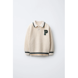 ВЯЗАНЫЙ ДЖЕМПЕР В СТИЛЕ ПРЕППИ С НАШИВКОЙ