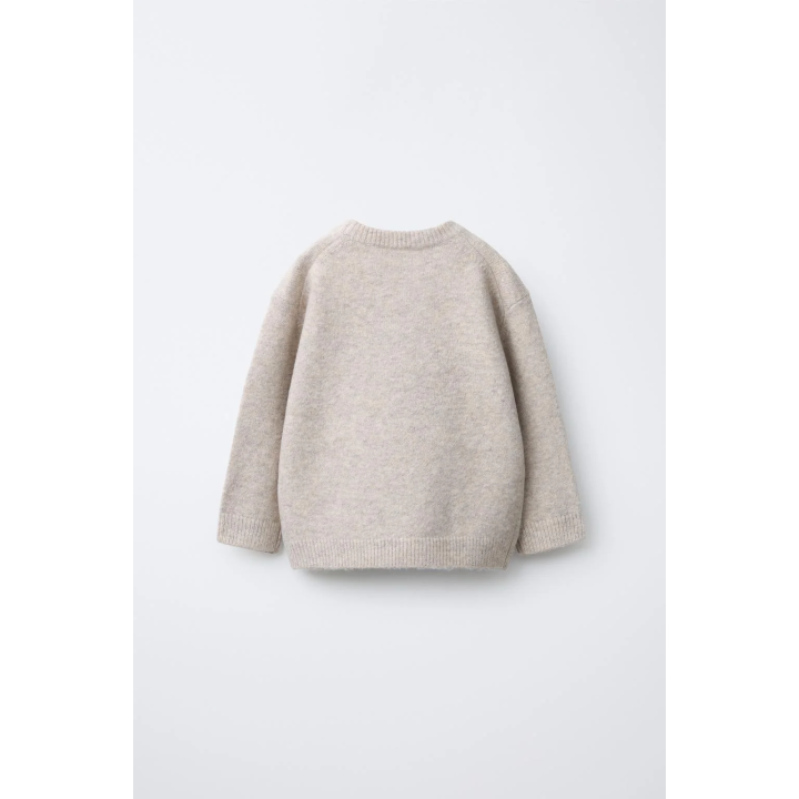 Теплый вязаный свитер с вышитой собакой