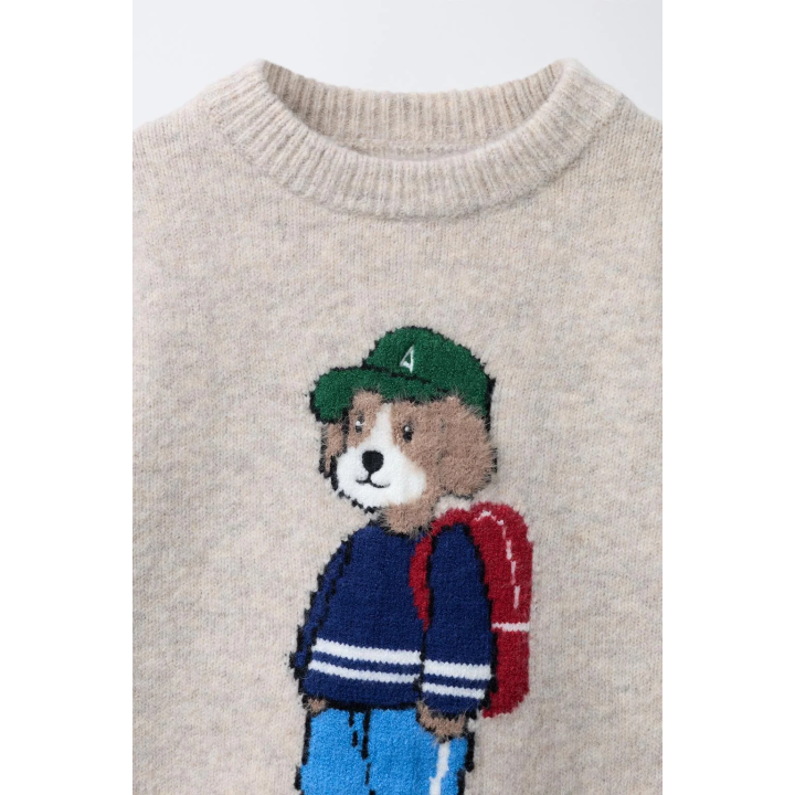 Теплый вязаный свитер с вышитой собакой