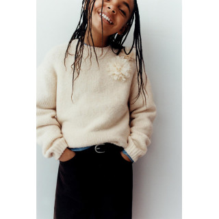 ДЖЕМПЕР ВЯЗАНЫЙ С ЦВЕТАМИ ИЗ ОРГАНЗЫ