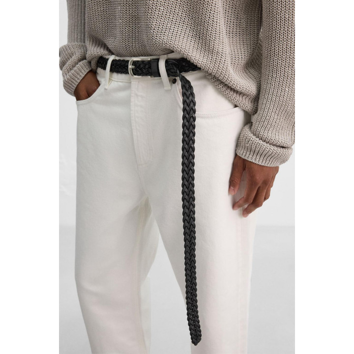 Длинный оплетенный кожаный пояс