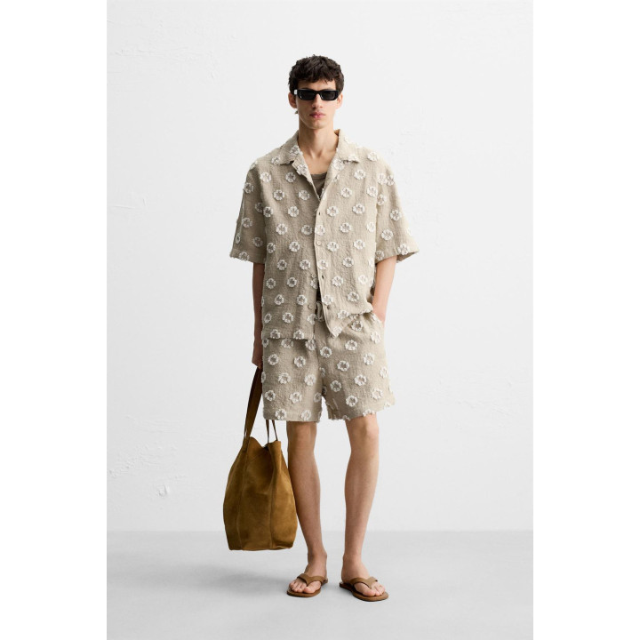 ШОРТЫ-БЕРМУДЫ ЖАККАРД С РЕЛЬЕФНЫМ РИСУНКОМ