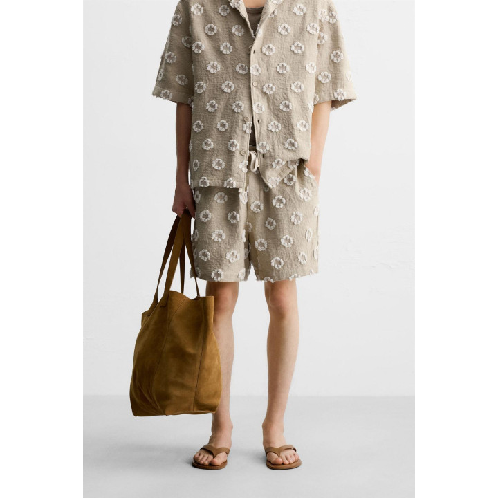 ШОРТЫ-БЕРМУДЫ ЖАККАРД С РЕЛЬЕФНЫМ РИСУНКОМ