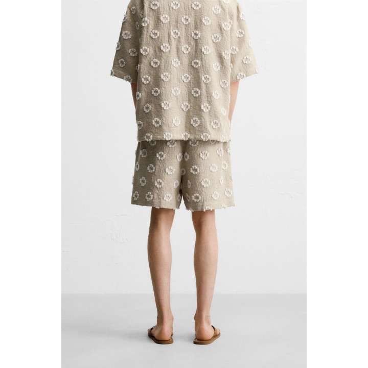 ШОРТЫ-БЕРМУДЫ ЖАККАРД С РЕЛЬЕФНЫМ РИСУНКОМ