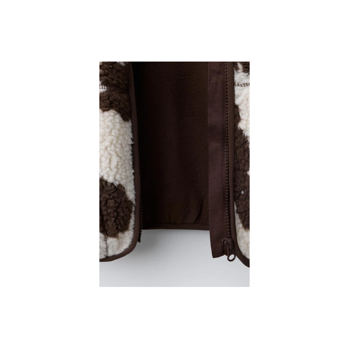 КУРТКА ИЗ ИСКУССТВЕННОЙ ОВЧИНЫ С КОРОВЬИМ ПРИНТОМ