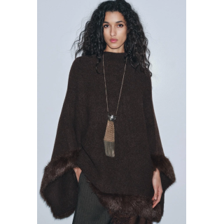 ПОНЧО-НАКИДКА ИЗ ИСКУССТВЕННОГО МЕХА