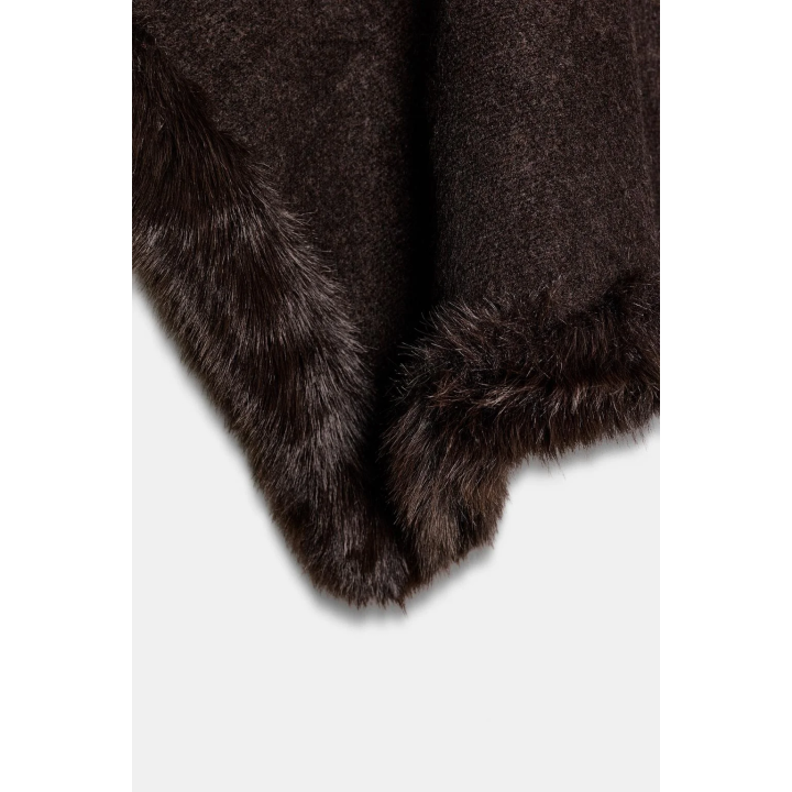 ПОНЧО-НАКИДКА ИЗ ИСКУССТВЕННОГО МЕХА