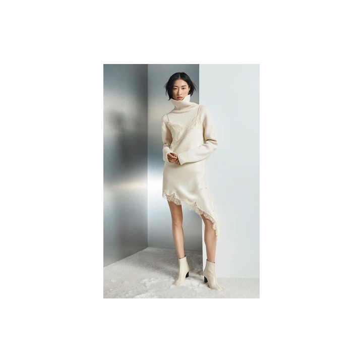 ШЕРСТЯНОЙ СВИТЕР С ВЫСОКИМ ВОРОТНИКОМ