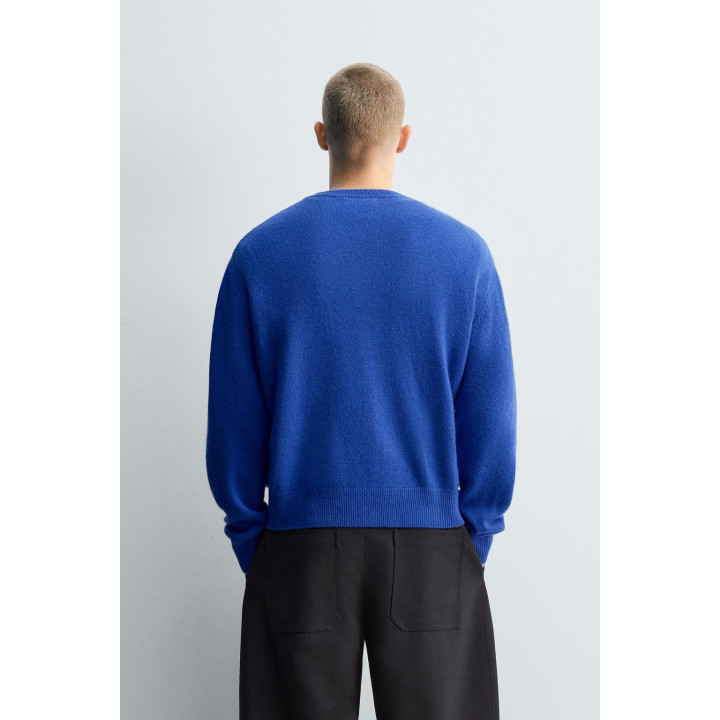 СВИТЕР ИЗ ШЕРСТИ И КАШЕМИРА С V-ОБРАЗНЫМ ВЫРЕЗОМ — LIMITED EDITION