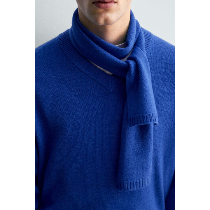 СВИТЕР ИЗ ШЕРСТИ И КАШЕМИРА С V-ОБРАЗНЫМ ВЫРЕЗОМ — LIMITED EDITION