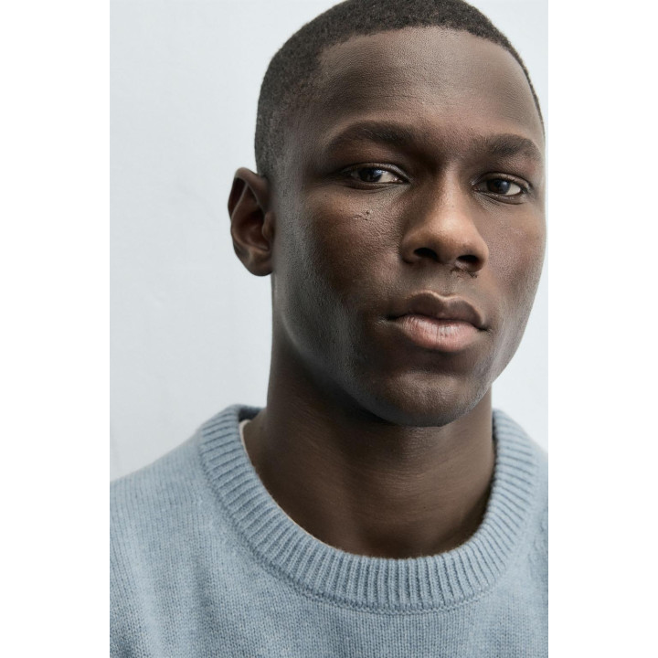 СВИТЕР КЛАССИЧЕСКОГО КРОЯ ИЗ СМЕСОВОЙ ШЕРСТИ