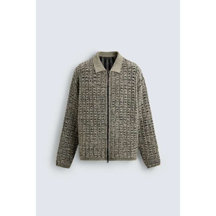 Кардиган с рельефным узором